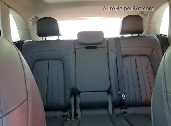 WA1BNAFY9J2118576 2018 AUDI Q5 Белый Вид задних сидений