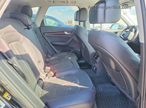 WA1BNAFYXJ2004537 2018 AUDI Q5 Black უკანა სავარძლების ხედი
