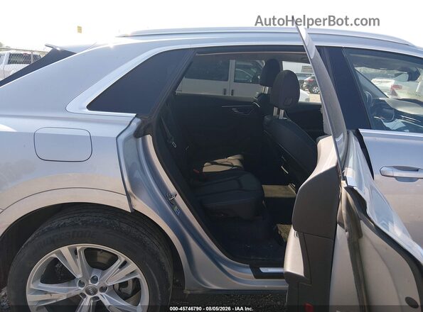 WA1BVAF18KD017053 2019 AUDI Q8 Black Vista de la etiqueta del VIN