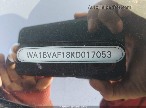 WA1BVAF18KD017053 2019 AUDI Q8 Black Vista del compartimento del motor