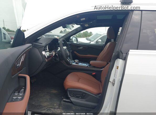 WA1BVBF13TD033250 2026 AUDI Q8 Белый Вид салона спереди