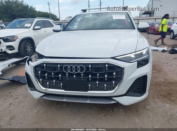 WA1BVBF13TD033250 2026 AUDI Q8 Белый Вид задней части салона