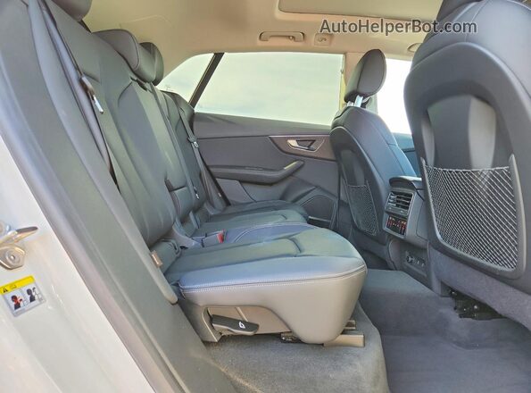 WA1BVBF17PD010317 2023 AUDI Q8 White Սալոնի հետևի տեսք