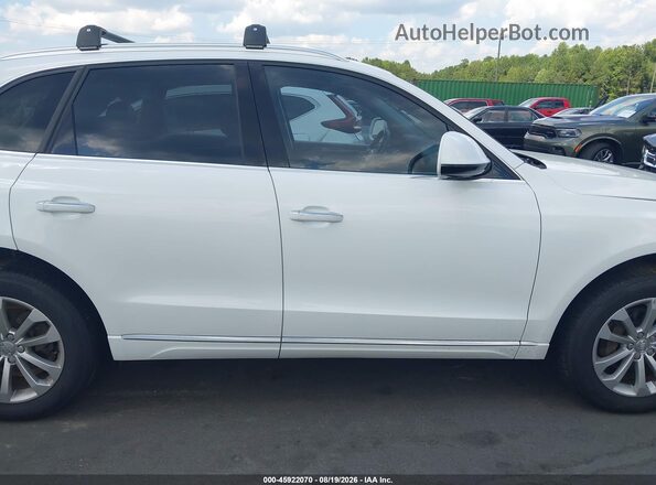 WA1C2AFP1GA053189 2016 AUDI Q5 White Vista interior trasera