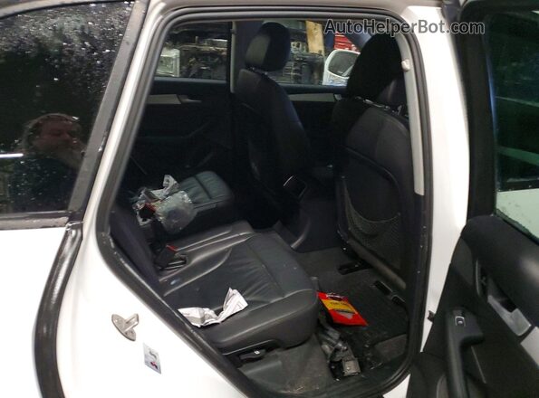 WA1C2AFP4HA035027 2017 AUDI Q5 Белый Вид задней части салона