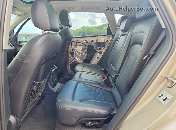 WA1C2AFP5HA062981 2017 AUDI Q5 Beige Vista interior trasera