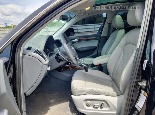 WA1C2AFP5HA093373 2017 AUDI Q5 Black Вид салону спереду