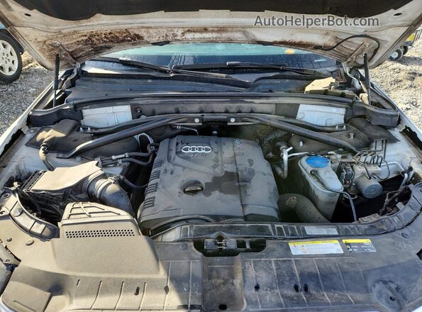 WA1C2AFP7HA073142 2017 AUDI Q5 White Engine compartment view