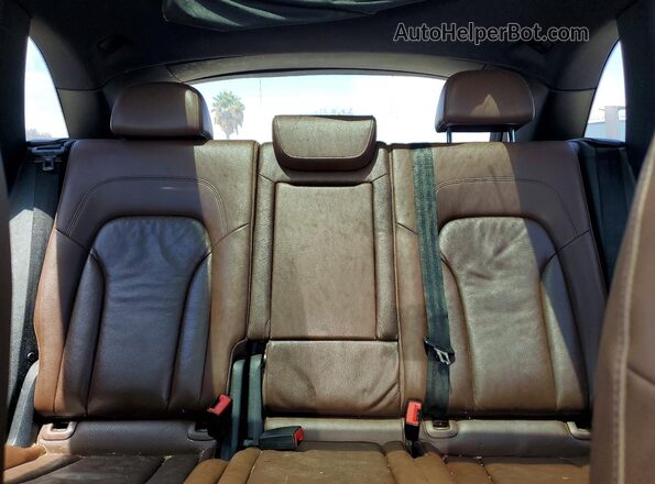 WA1C2AFP9GA041100 2016 AUDI Q5 White უკანა სავარძლების ხედი
