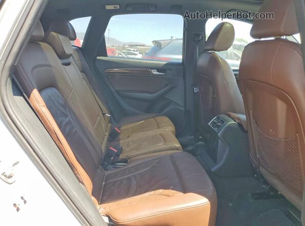 WA1C2AFP9GA041100 2016 AUDI Q5 White უკანა სალონის ხედი