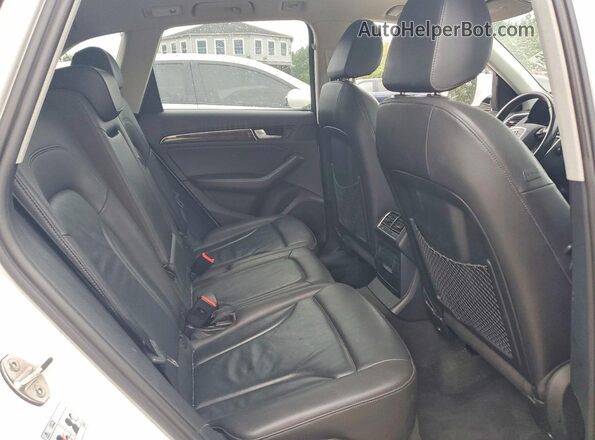 WA1C2AFPXGA074011 2016 AUDI Q5 White Вид задньої частини салону