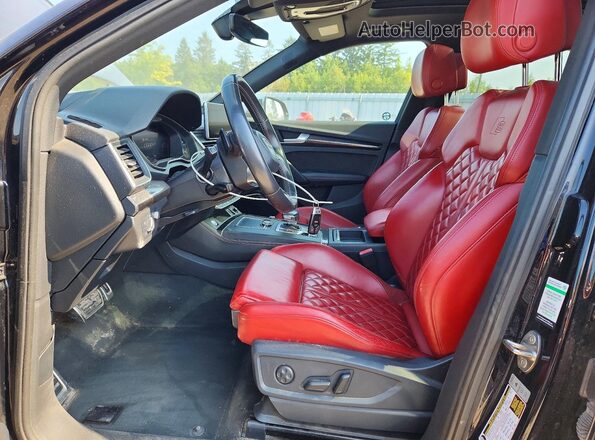 WA1C4AFY0J2245305 2018 AUDI SQ5 Черный Вид салона спереди