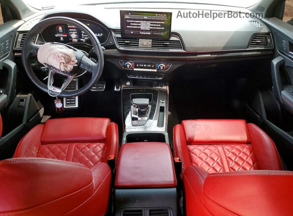 WA1C4AFY4R2117564 2024 AUDI SQ5 Black Dashboard view