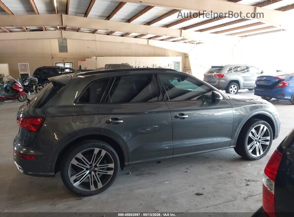 WA1C4AFY7J2224449 2018 AUDI SQ5 Gray Rear interior view
