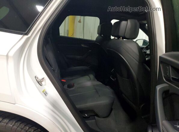 WA1C4AFY7K2126488 2019 AUDI SQ5 White Вид задньої частини салону