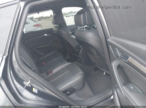 WA1C4AFY8J2055851 2018 AUDI SQ5 Gray Widok naklejki z numerem VIN