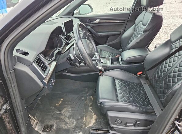 WA1C4AFY8J2074254 2018 AUDI SQ5 Black Front interior view