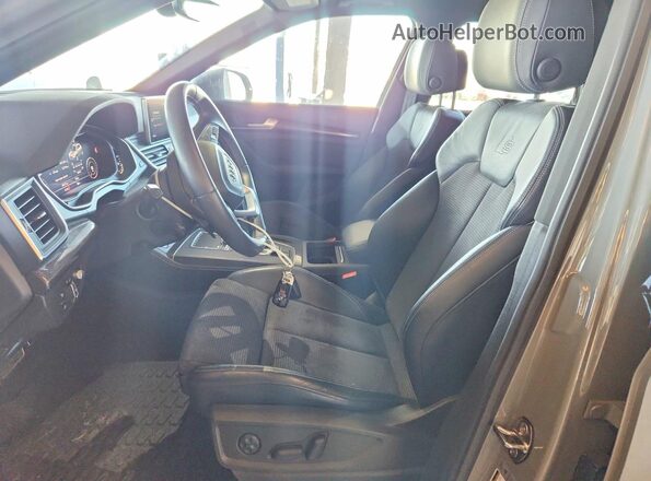 WA1C4AFYXL2011594 2020 AUDI SQ5 Gray Front interior view