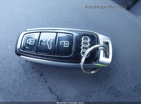 WA1CAAGE4RB048789 2024 AUDI Q8 E-TRON Gray Вид панелі приладів