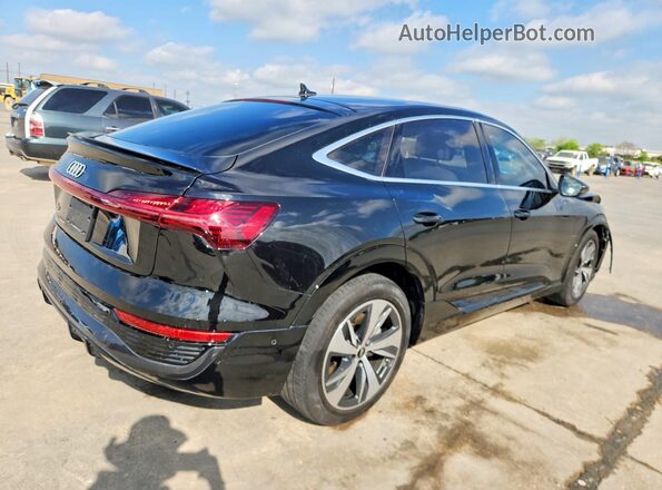WA1CAAGE7RB005967 2024 AUDI Q8 Black Trasero derecho