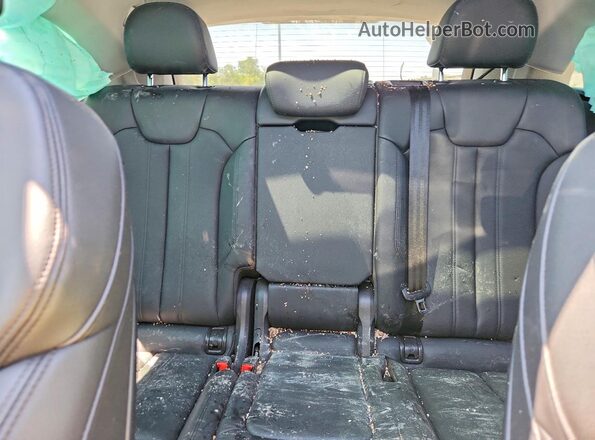 WA1CNAFY2K2044889 2019 AUDI Q5 Black Rear seats view