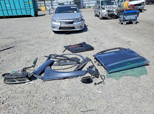 WA1CNAFY4J2029759 2018 AUDI Q5 Gray VIN կոդի պիտակի տեսք