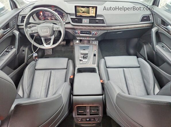 WA1CNAFY9K2103033 2019 AUDI Q5 White Вид панелі приладів