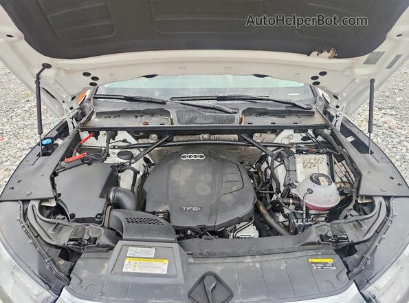 WA1CNAFY9K2103033 2019 AUDI Q5 White Вид підкапотного простору