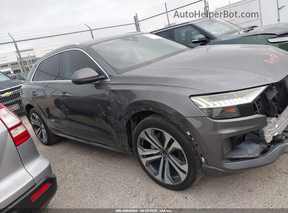 WA1CVAF13KD014999 2019 AUDI Q8 Gray Widok wnętrza z tyłu