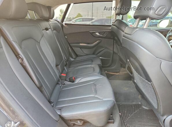 WA1CVAF15KD009366 2019 AUDI Q8 Gray Հետևի նստատեղերի տեսք