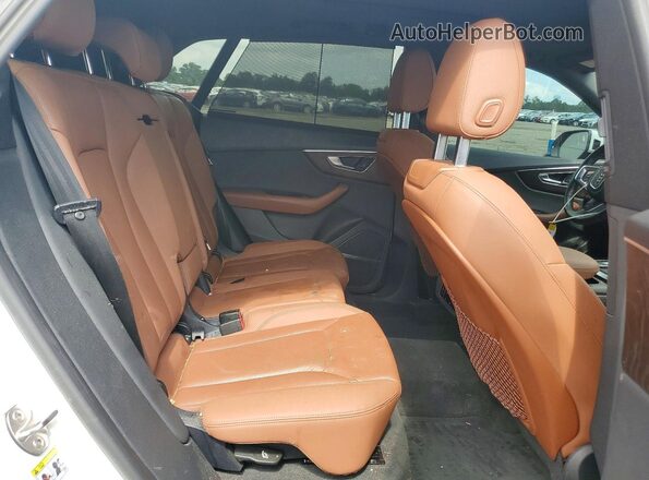 WA1CVAF18KD034651 2019 AUDI Q8 White უკანა სალონის ხედი