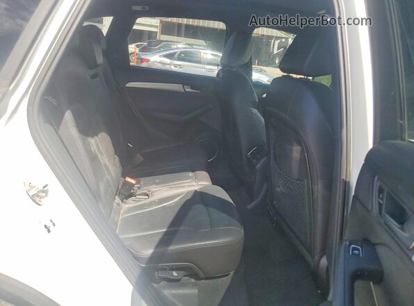 WA1D7AFP0HA015962 2017 AUDI Q5 White Rear interior view