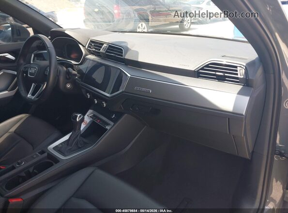 WA1DECF30S1019869 2025 AUDI Q3 Green Front interior view