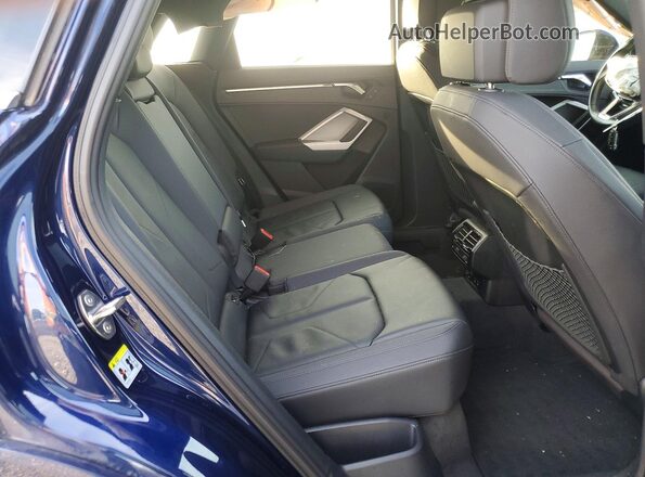 WA1DECF31N1047619 2022 AUDI Q3 Синий Вид задних сидений