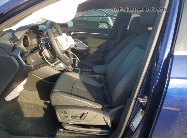 WA1DECF31N1047619 2022 AUDI Q3 Синий Вид салона спереди