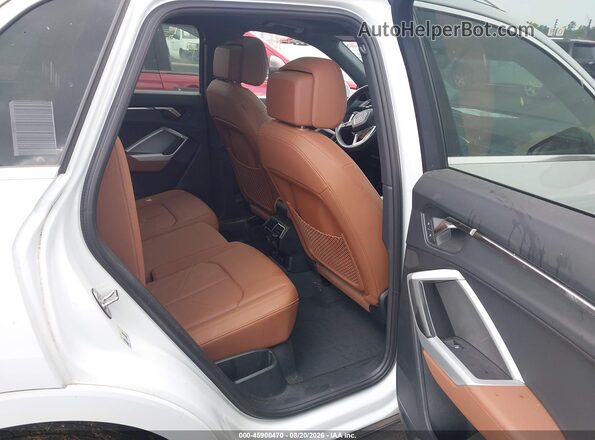WA1DECF31R1149993 2024 AUDI Q3 Белый Вид наклейки с VIN-кодом