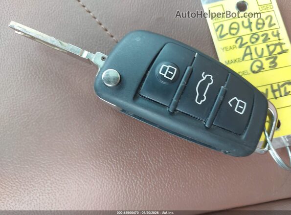 WA1DECF31R1149993 2024 AUDI Q3 Белый Вид панели приборов
