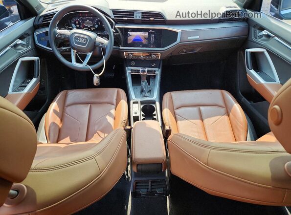 WA1DECF32N1010286 2022 AUDI Q3 Черный Вид панели приборов
