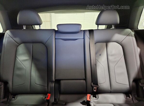 WA1DECF32S1049357 2025 AUDI Q3 Gray Rear seats view