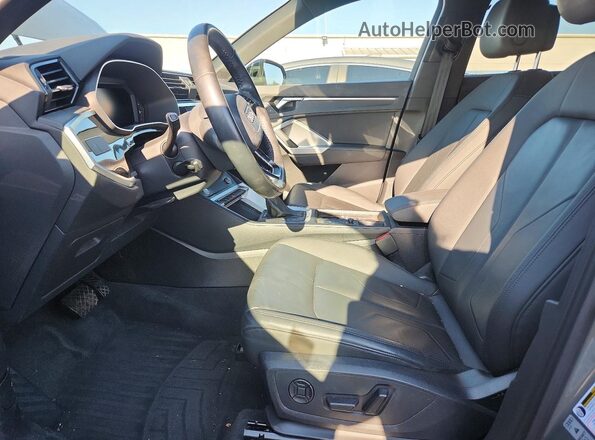 WA1DECF33L1056643 2020 AUDI Q3 Gray Widok wnętrza z przodu