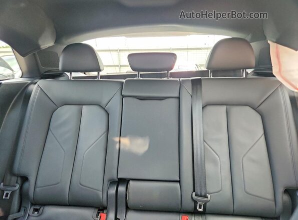 WA1DECF33R1047885 2024 AUDI Q3 Черный Вид задних сидений
