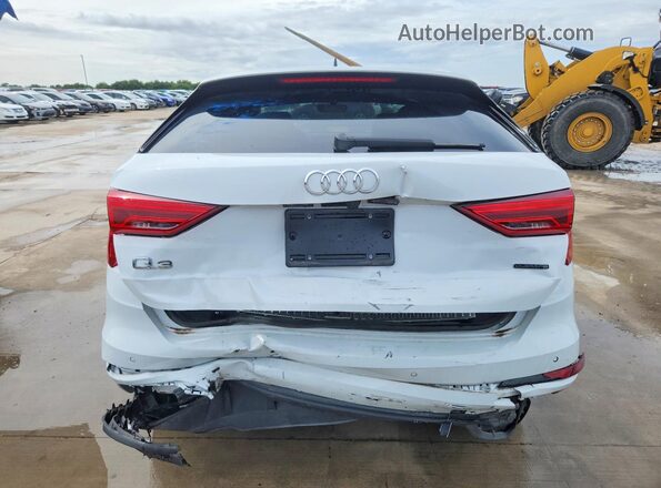 WA1DECF33R1078182 2024 AUDI Q3 White Հետևի տեսք