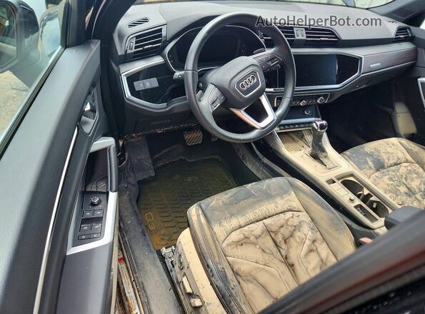 WA1DECF33R1186124 2024 AUDI Q3 Black Widok deski rozdzielczej