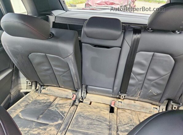 WA1DECF33R1186124 2024 AUDI Q3 Black Widok tylnych siedzeń