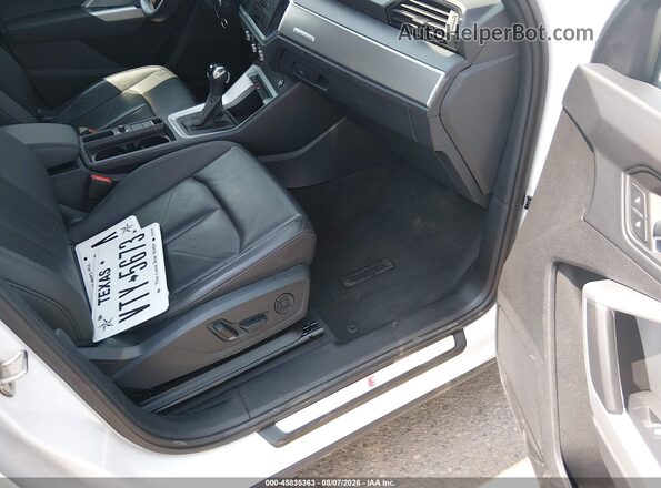 WA1DECF33S1016223 2025 AUDI Q3 White Front interior view