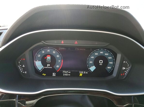 WA1DECF36S1040550 2025 AUDI Q3 Black ხელსაწყოთა პანელის ხედი