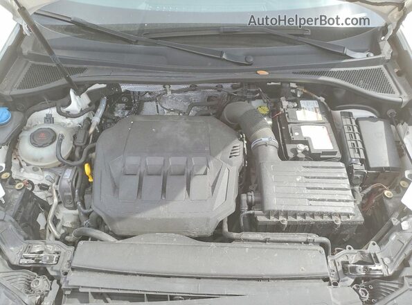 WA1DECF37M1021203 2021 AUDI Q3 White Widok komory silnika