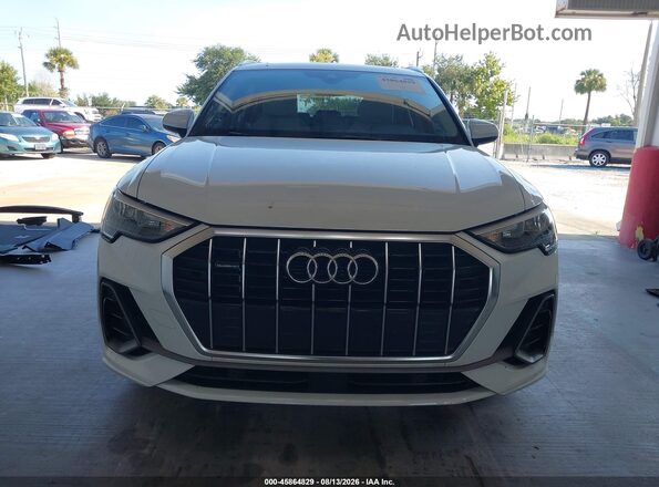 WA1DECF37M1131586 2021 AUDI Q3 White Widok wnętrza z tyłu