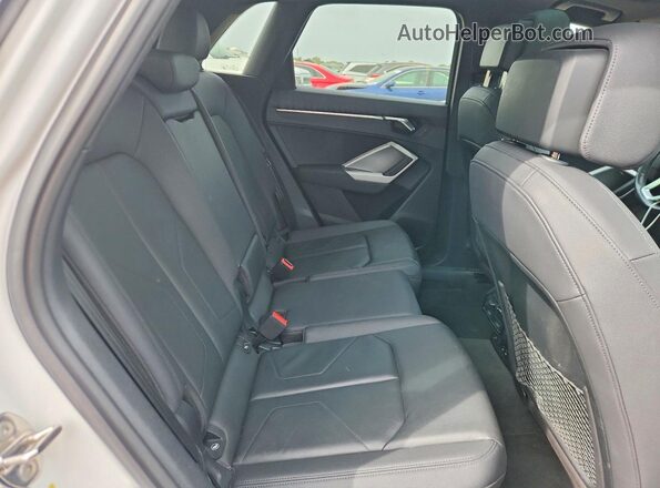 WA1DECF37P1035865 2023 AUDI Q3 White Հետևի նստատեղերի տեսք