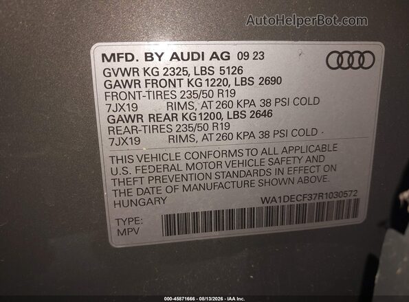 WA1DECF37R1030572 2024 AUDI Q3 Gray Вид підкапотного простору